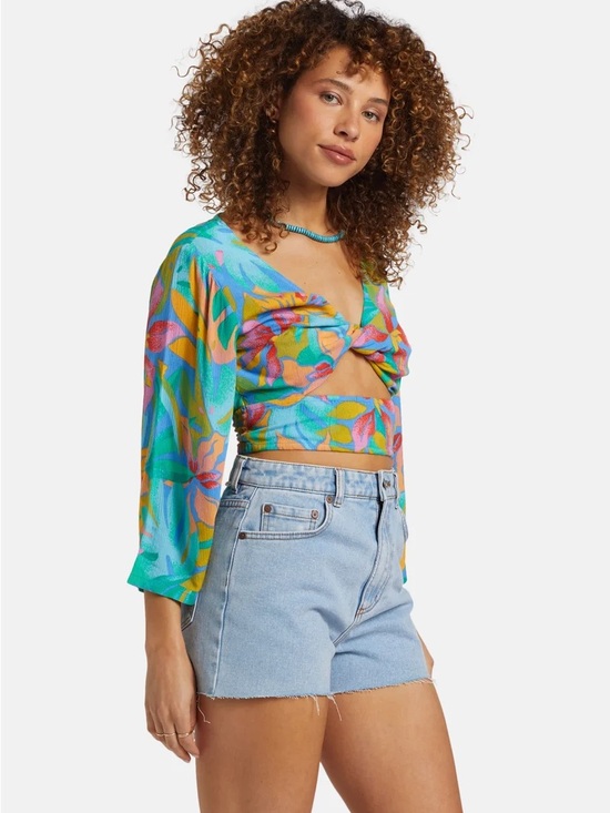 Billabong Tops - 🌺 NWT Billabong Summer Heat Tropical Twist-Front Bell Sleeve Crop Top Size Med